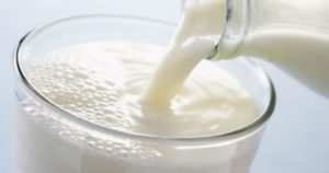 Falta de chuva já começa a preocupar produtores de leite