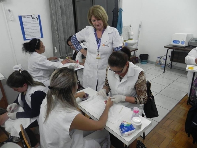 Escola das Profissões: inscrições para cinco cursos terminam nesta terça-feira