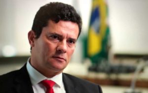 Decisão de declarar parcialidade de Moro desqualifica judiciário brasileiro, afirma jurista