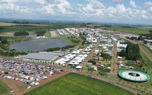 Expodireto Cotrijal abre inscrições para agricultores familiares participar da feira em 2021 a imagem mostra o parque da Expodireto