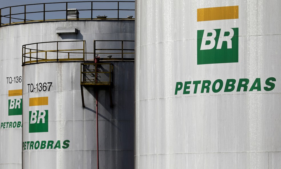 Cenário internacional é de queda nos preços dos combustíveis, mas Petrobras descarta mexer nos valores