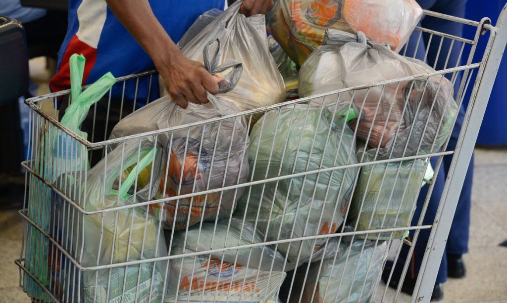 Supermercados registram aumento de 4% nas vendas de Natal