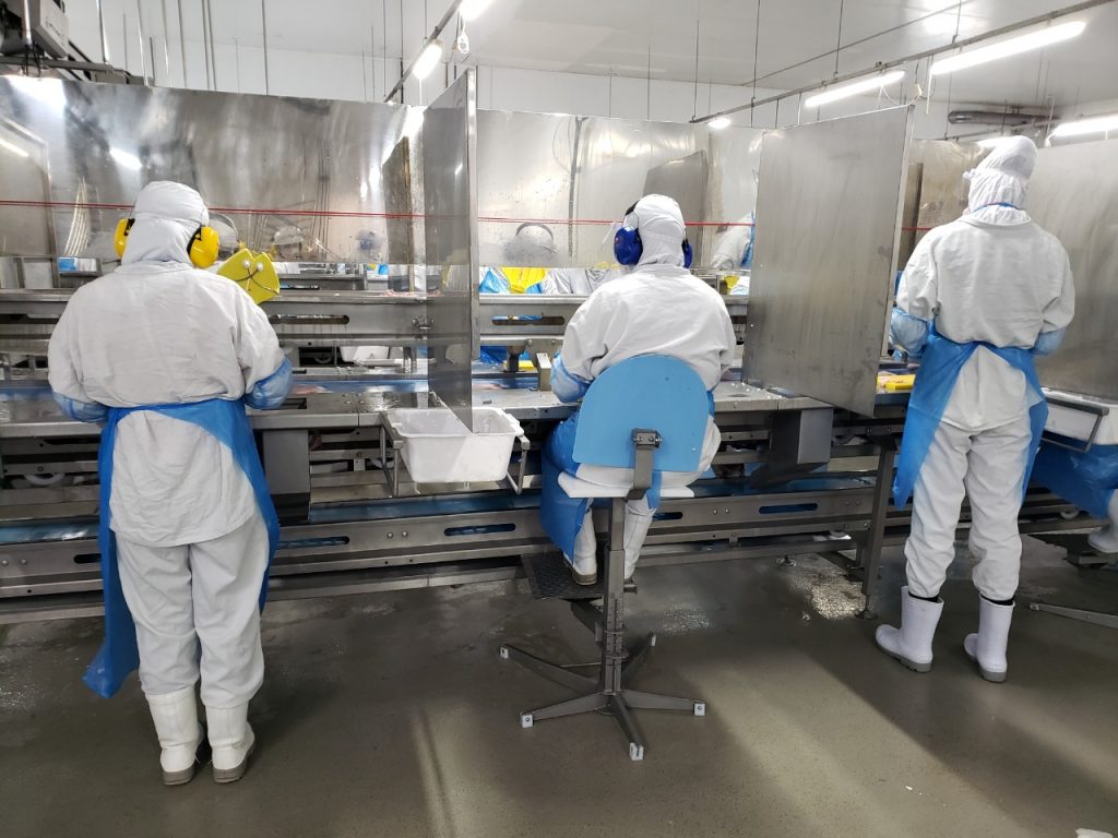 JBS busca ampliar produção desde o ano passado, mas esbarra na falta de mão de obra