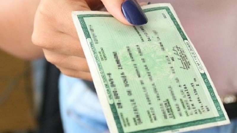 IGP relata dificuldade na capacidade de atendimento para confeccionar carteiras de identidade