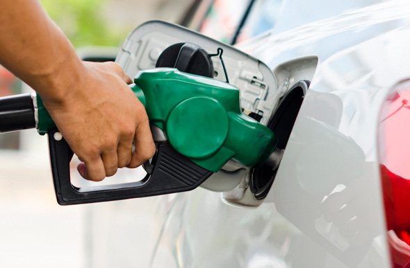 Gasolina deve ficar próximo de R$ 5,00 em Passo Fundo após nova queda