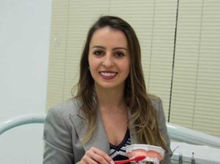Polícia segue buscas por dentista desaparecida