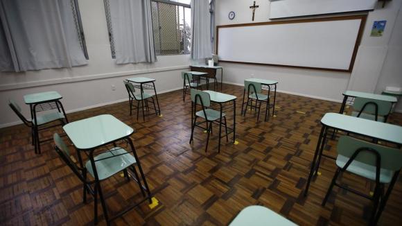 Sem Segredo: maioria dos ouvintes dizem que retorno às aulas ainda não será bom para as crianças