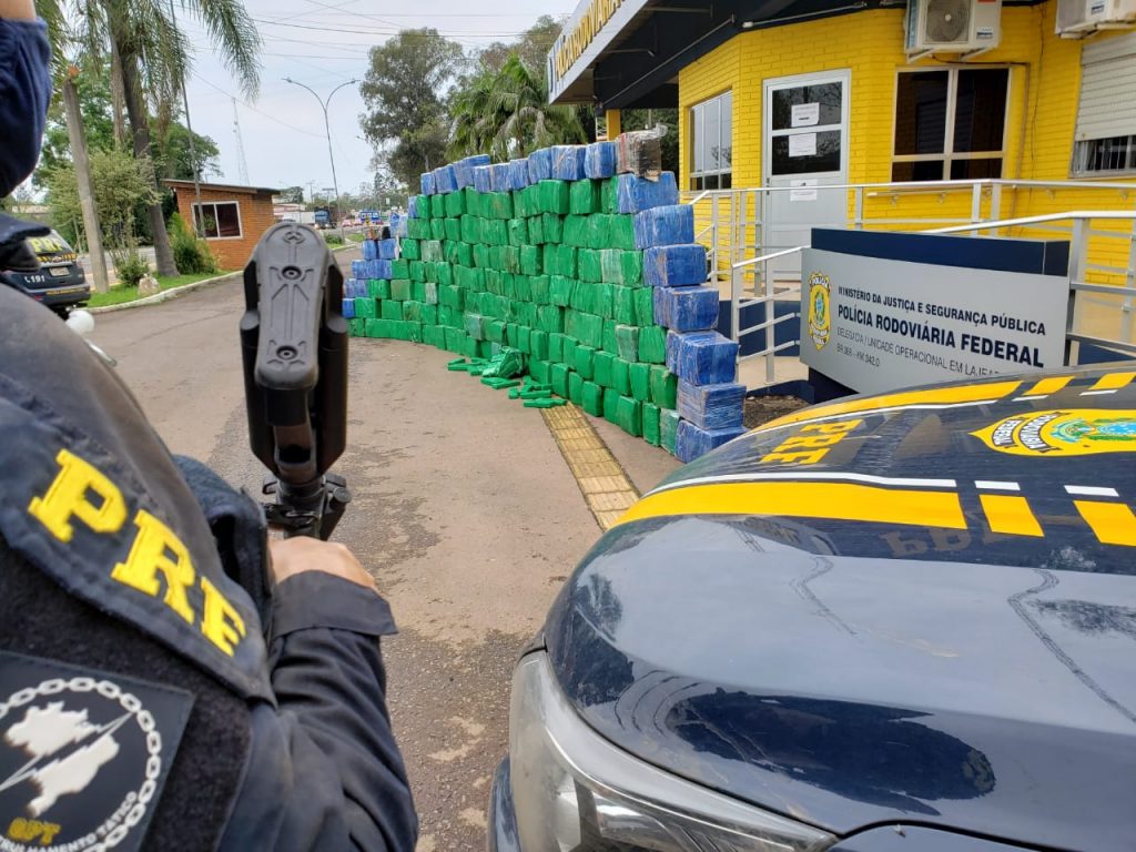 PRF faz maior apreensão de maconha do ano no Estado