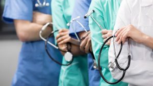 Passo Fundo abre seleção para contratar novos médicos a imagem mostra uma equipe de médicos