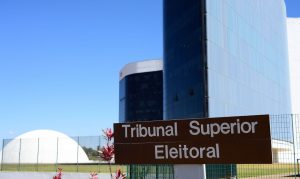 Fachada do tribunal para mostrar que o TSE permite que candidato impulsione link usando nome de adversário
