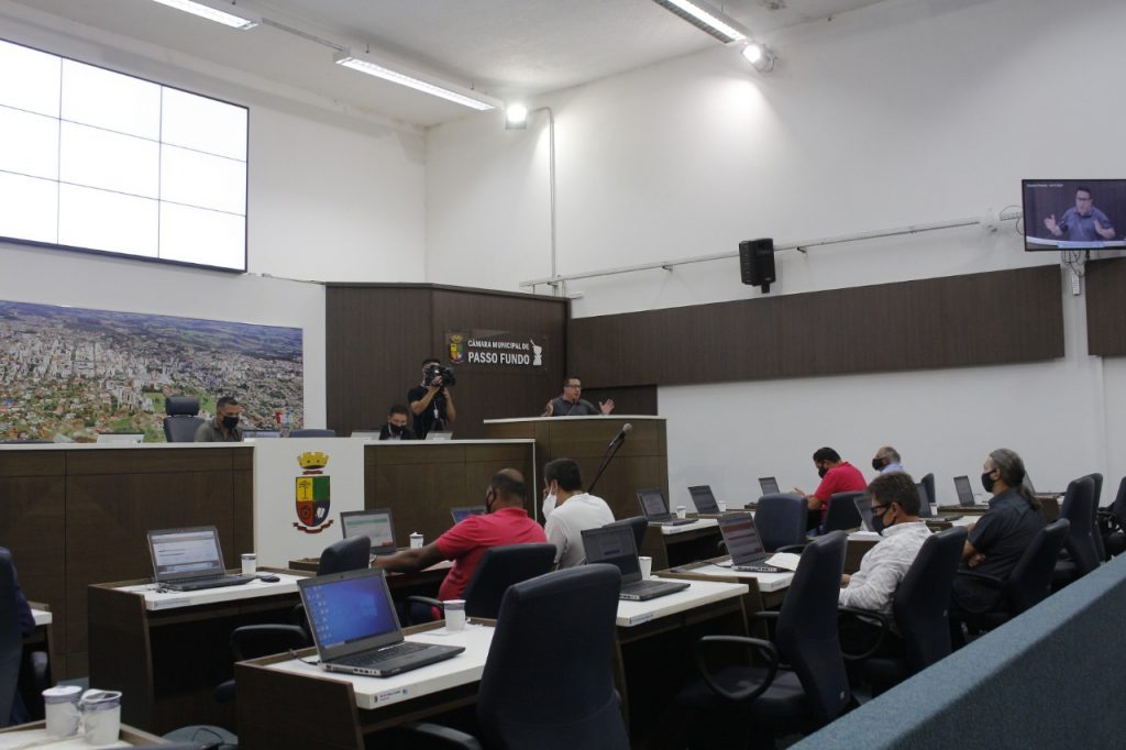 Resultado das eleições pauta discursos de vereadores durante sessão