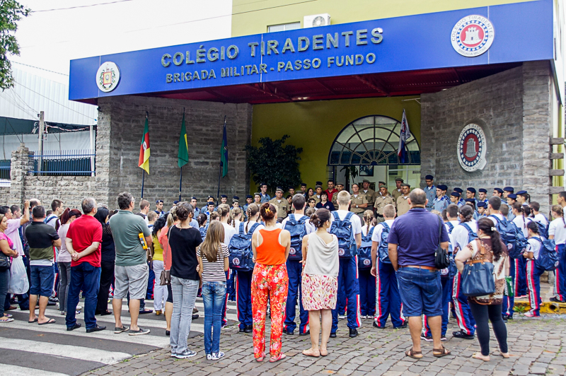 Colégio Tiradentes da BM completa 12 anos em Passo Fundo a imagem mostra a instituição