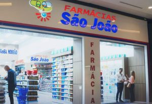 Farmácias São João com vagas abertas em Passo Fundo a imagem mostra uma das unidades da farmácia