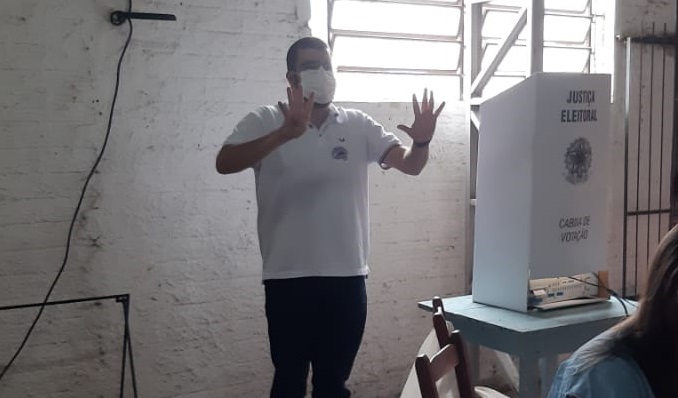 Sexto candidato a votar, Lucas Cidade ressalta acolhimento da comunidade com suas propostas
