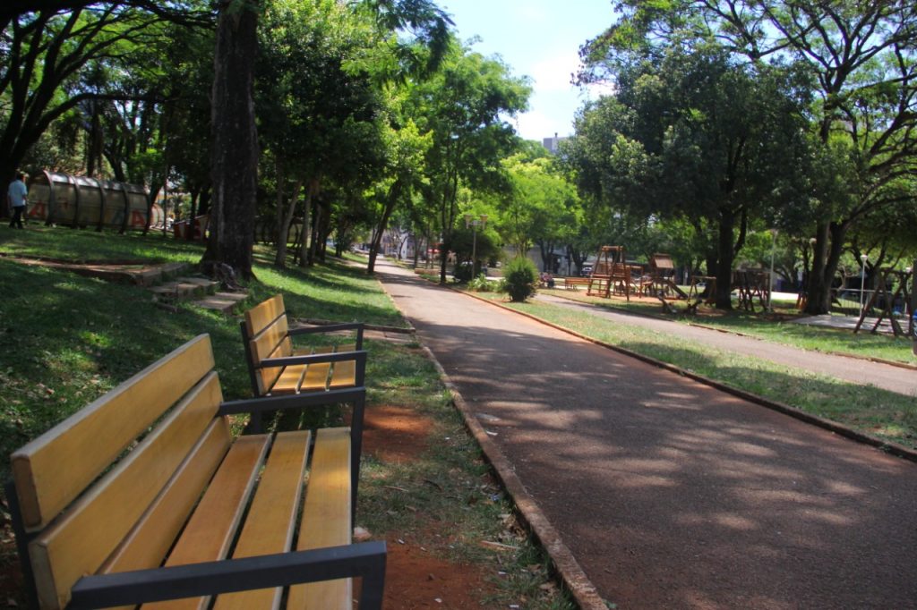 Praça Antonino Xavier tem melhorias concluídas