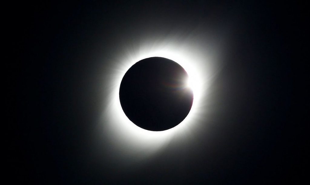Brasil terá eclipse solar parcial entre meio-dia e 15h