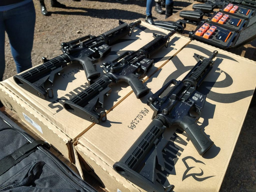 3º RPMon é unidade operacional da BM que mais arrecadou pelo PISEG a imagem mostra armas adquiridas com o PISEG