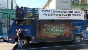 Setor de eventos protesta pedindo retomada em Passo Fundo