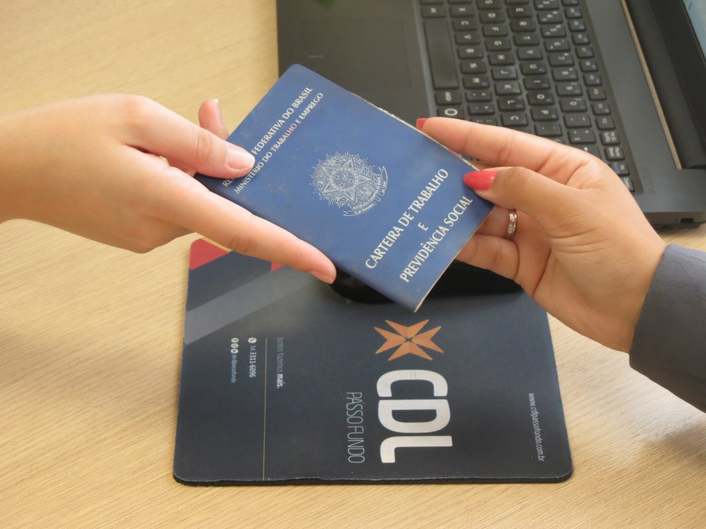 CDL Emprego e Estágios oferece mais de 150 vagas efetivas
