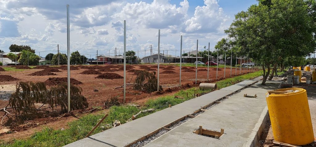 Campo de futebol da São Luiz Gonzaga é revitalizado
