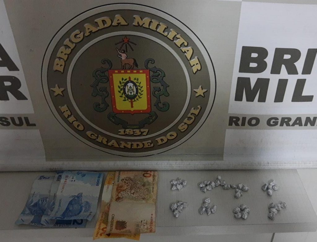 Homem é preso por tráfico de drogas na Vila Cruzeiro