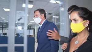 Dinheiro e poder se transformam em vício, alerta psiquiatra