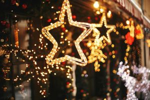 Bombeiros alertam para cuidados com enfeites de natal a imagem mostra enfeites natalinos