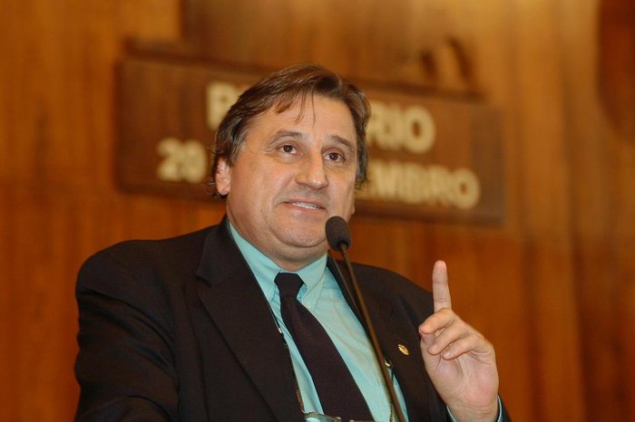 Secretário de Saúde de Porto Alegre destaca que maioria da população poderá ser vacinada no primeiro quadrimestre