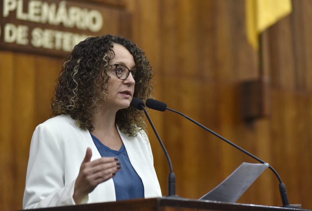 Deputada propõe sistema de transparência para impedir “fura-fila” da vacinação