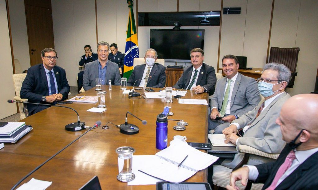 Presidente Bolsonaro apela para que caminhoneiros não façam greve