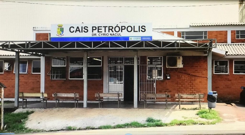 Prefeitura enfrenta falta de médico para atendimento nos Cais covid-19