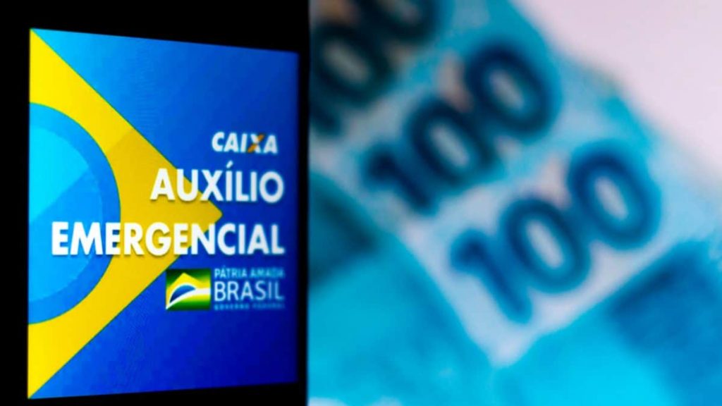 Sem Segredo pergunta: você acha que o governo deve continuar pagando o auxílio emergencial?