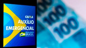Sem Segredo pergunta: você acha que o governo deve continuar pagando o auxílio emergencial?