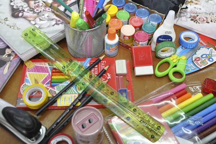 Lojas de materiais escolares registram falta de alguns produtos na expectativa do retorno às aulas