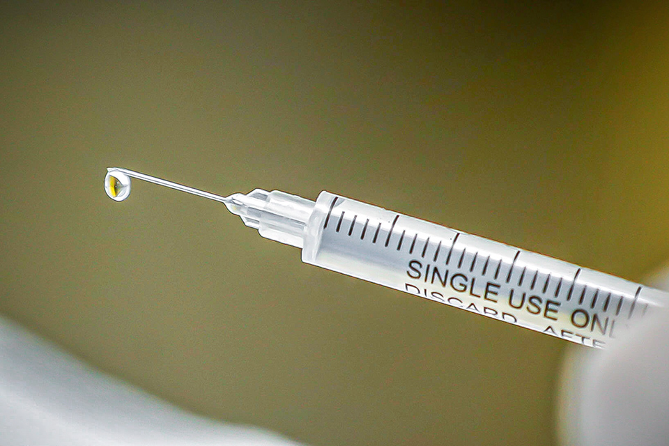 Empresário alerta para disparada nos preços das seringas e alerta para falta