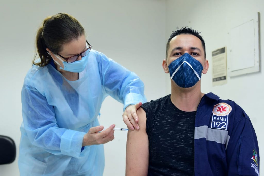 Passo Fundo recebe mais 3.200 doses de vacina contra a covid-19