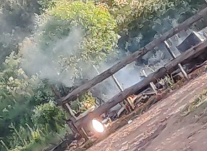 Residência fica destruída pelo fogo no Bairro Zachia em Passo Fundo