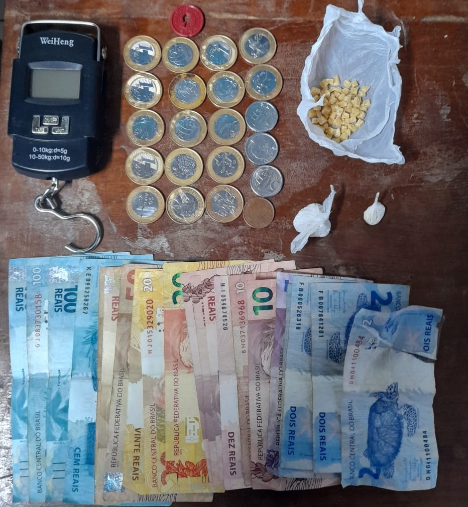 Força Tática prende traficante com 76 pedras de crack na Planaltina