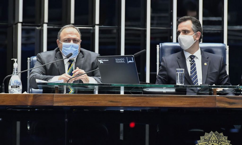 Ministro da Saúde declara que variação do vírus encontrada em Manaus se espalhou pelo país
