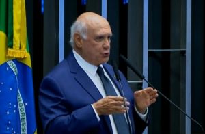 Lasier acusa governo de comprar votos para eleger presidente do Senado