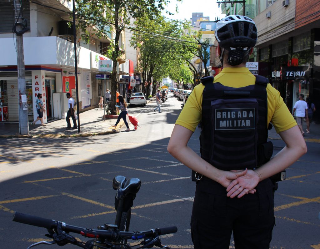 Bike Patrulha prende indivíduo no Centro de Passo Fundo