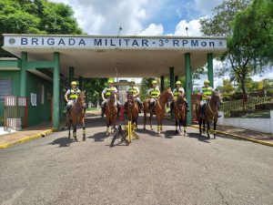 Cavalaria da BM realiza operação em Passo Fundo