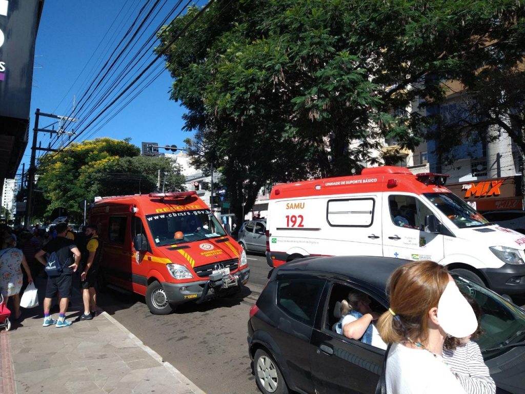 Após briga, mulher é esfaqueada no Centro de Passo Fundo