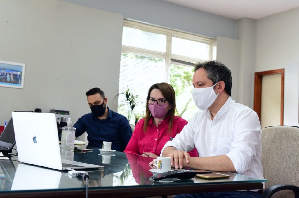 Prefeitura credencia médicos para atendimento à covid-19