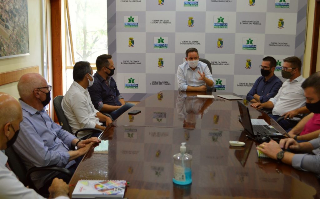 Prefeitura apresenta projeto de fomento à construção civil ao Sinduscon