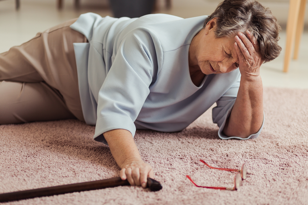 Quedas em idosos: problema maior é o período pós-operatório, diz geriatra