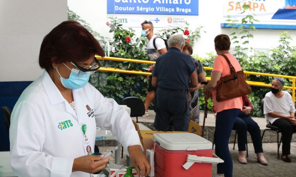 MP recebe mil denúncias de fura-fila na vacinação contra covid-19 no Brasil