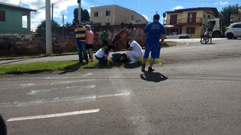 Jovem de 17 anos é atropelada e condutor foge sem prestar socorro no bairro Vera Cruz