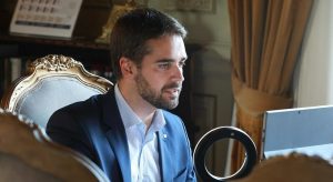 Eduardo Leite confirma que Estado seguirá em bandeira preta na semana que vem
