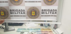 BM prende indivíduo por tráfico de drogas no Leonardo Ilha